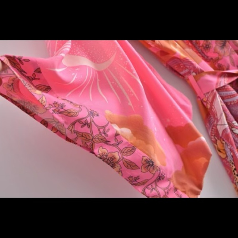 BOHEMIAN STYLE MOON PRINTED KIMONO TOP - Picture 6 of 6